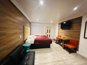 casa blanca inn and suites