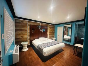 casa blanca inn and suites