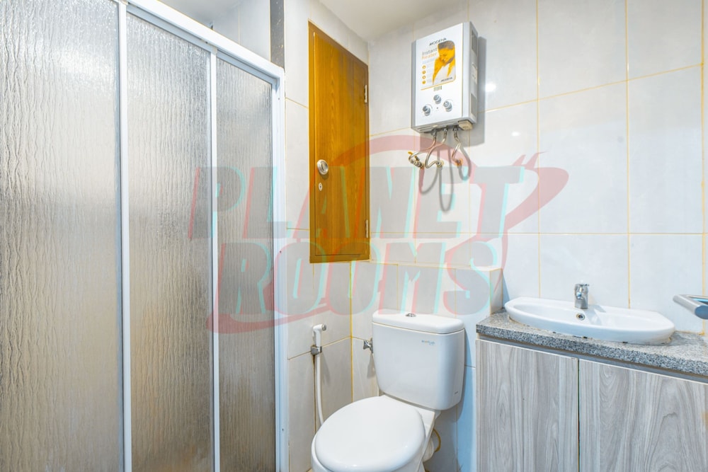 8rooms grand kamala lagoon