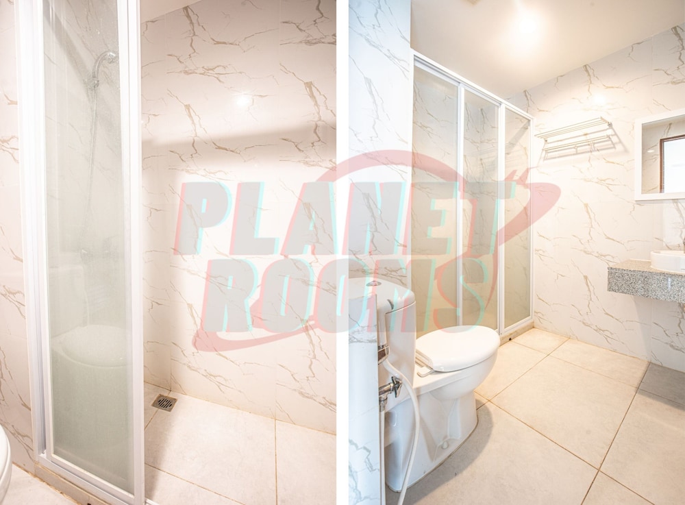 8rooms grand kamala lagoon