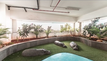 8rooms grand kamala lagoon