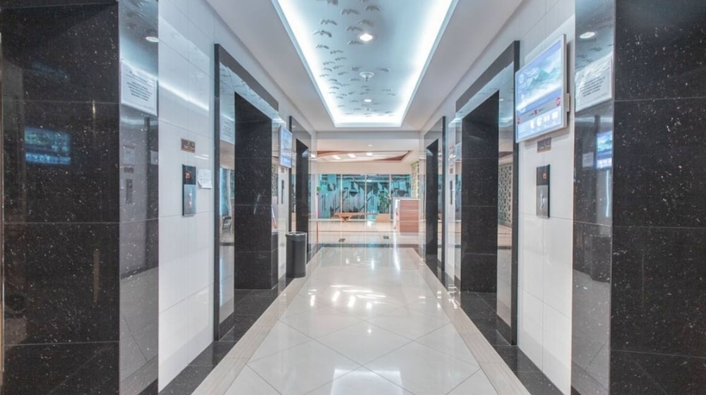 8rooms grand kamala lagoon
