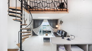 gangneung olraeendaol spa pension