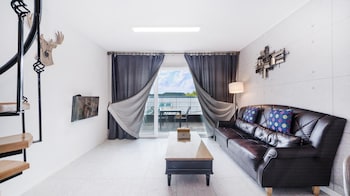 gangneung olraeendaol spa pension