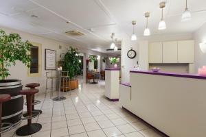 Comfort Hotel Grenoble Meylan,Inovalee Business Park>>Grenoble,3 star