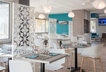 kyriad lyon sud givors