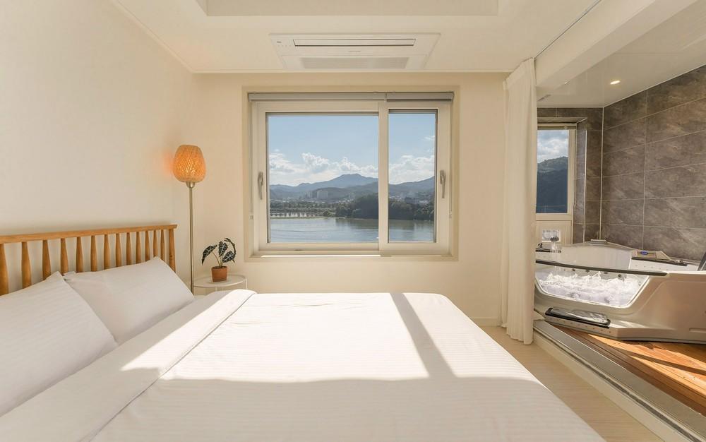 chuncheon nami island rivermoon pension