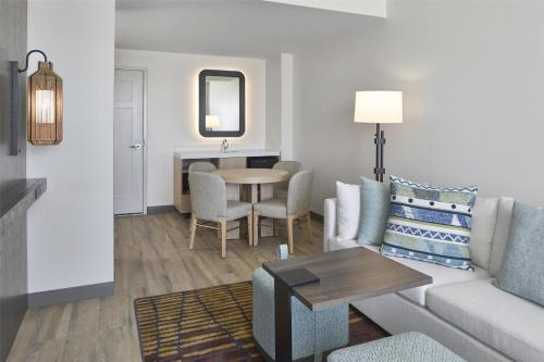 embassy suites by hilton gulf shores beach