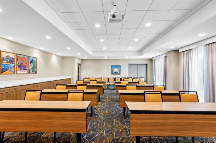 hampton inn daleville