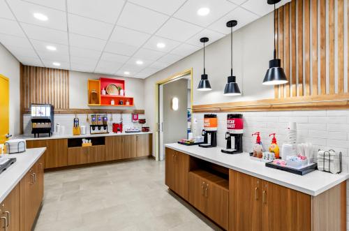 hampton inn daleville