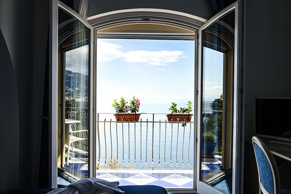 hotel villa pandora