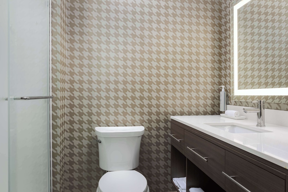 home2 suites by hilton boston franklin