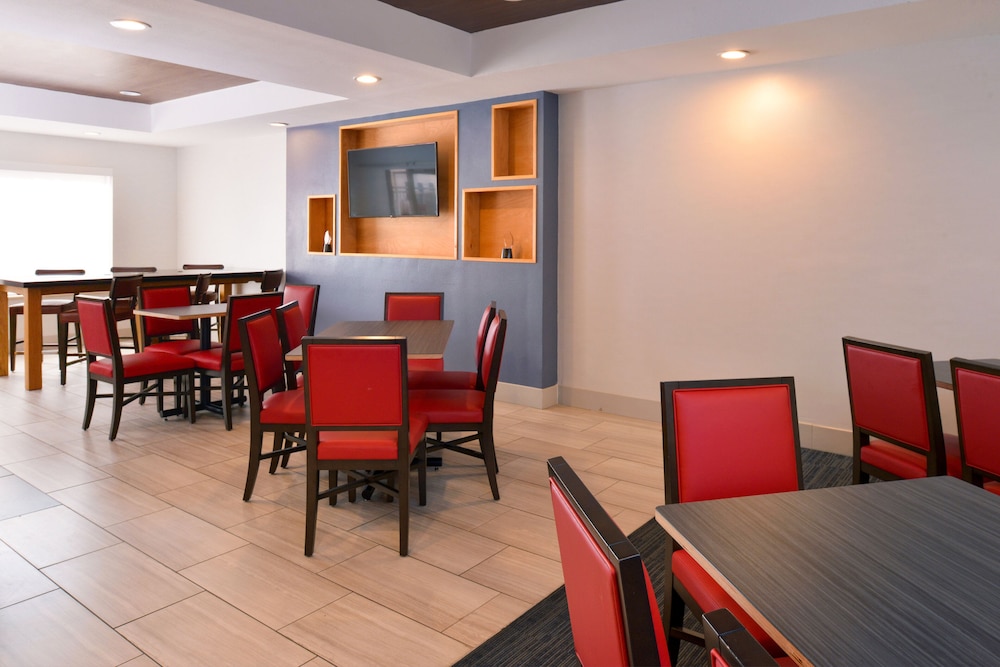 holiday inn express and suites austin nw lakeline by ihg