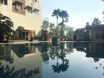 Chic And Cozy 2Br Apartment At Pinewood Jatinangor Near Jatos,,0 star