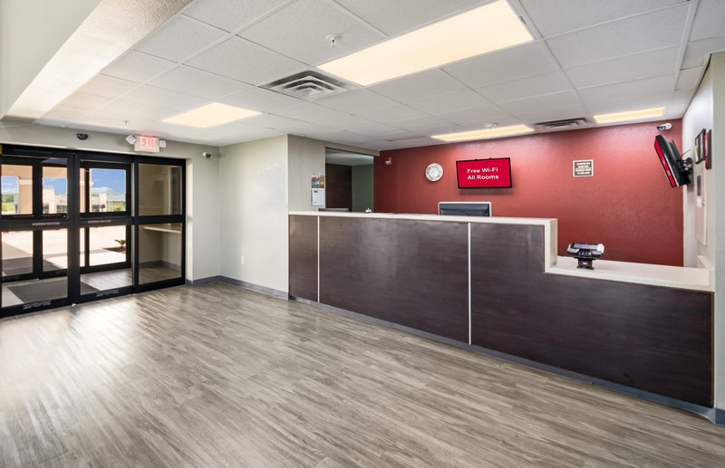 red roof inn and suites austin east manor