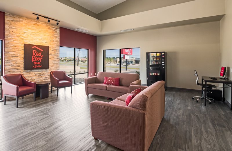 red roof inn and suites austin east manor