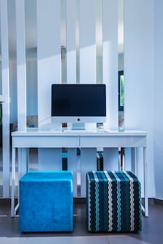 happy cretan suites