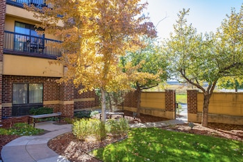courtyard by marriott denver south park meadows mall