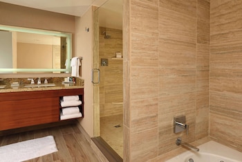 the inverness denver a hilton golf and spa resort