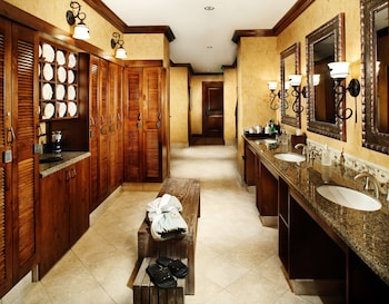 the inverness denver a hilton golf and spa resort