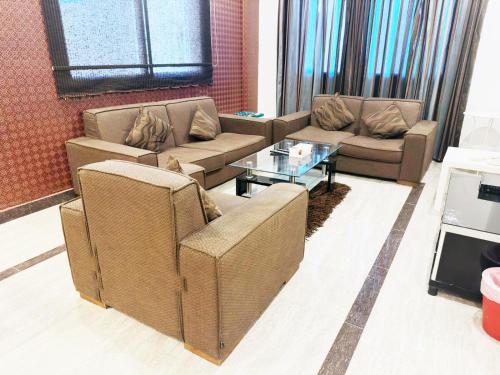 leaders plaza salmiya