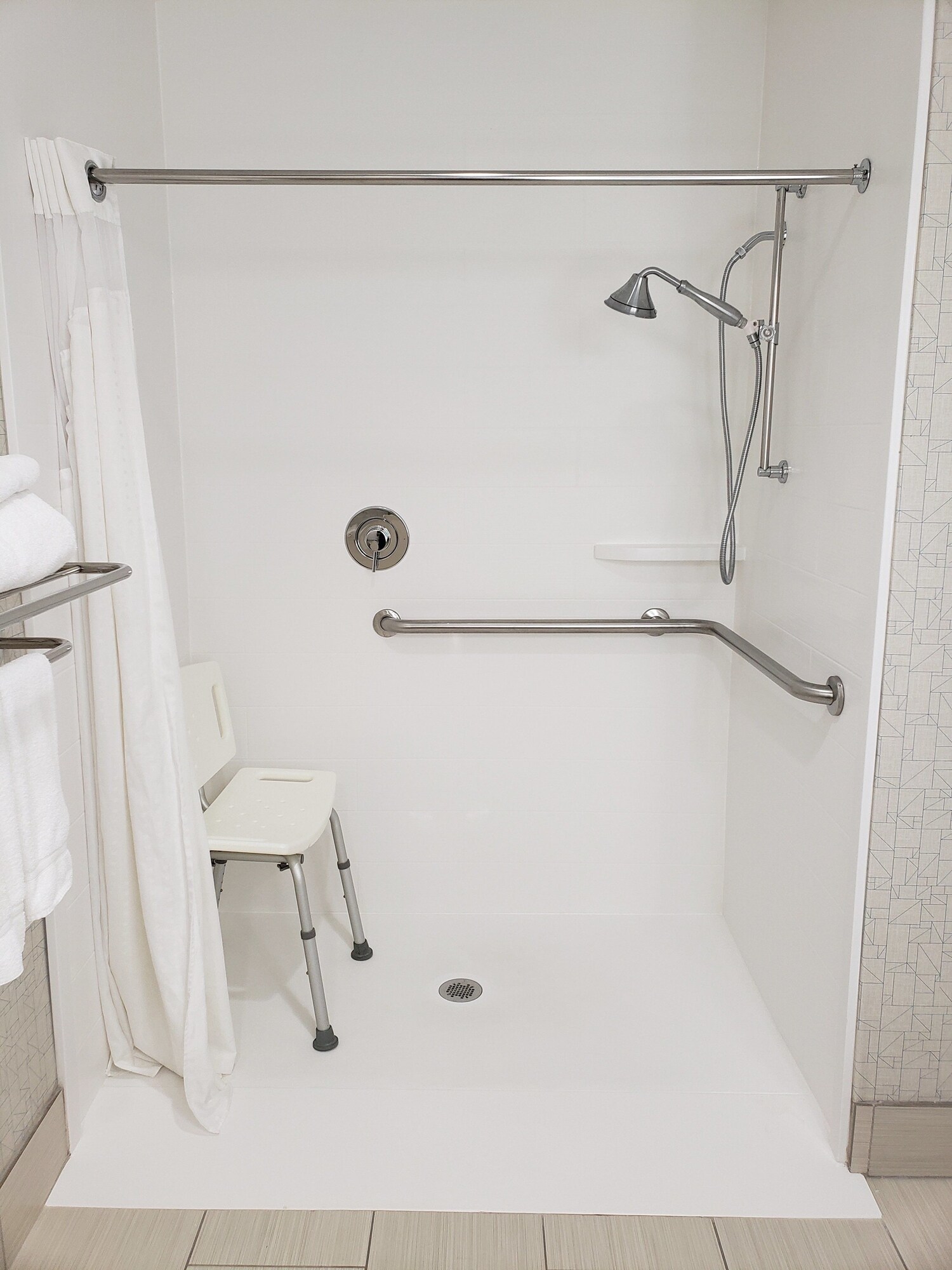 holiday inn express edgewood aberdeen bel air by ihg