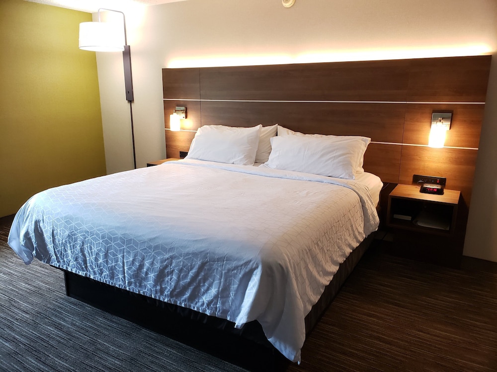 holiday inn express edgewood aberdeen bel air by ihg