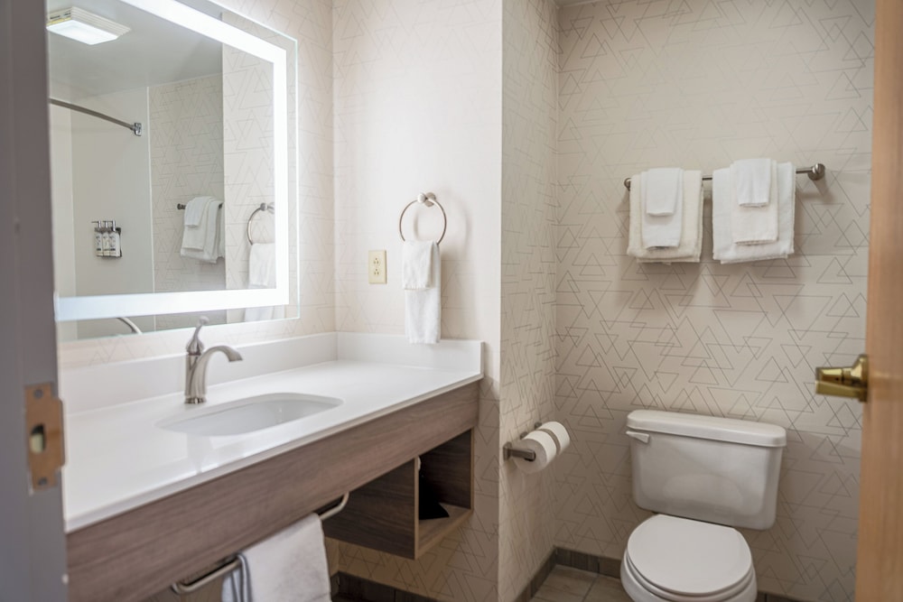 holiday inn express and suites vicksburg by ihg