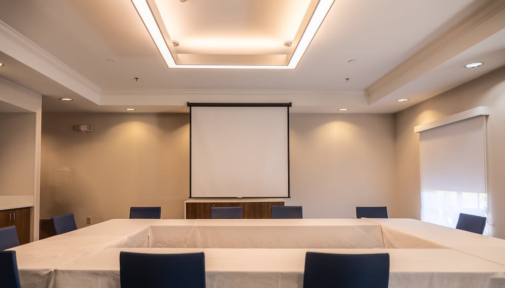 holiday inn express and suites vicksburg by ihg