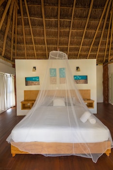 hotel and beach club ojo de agua