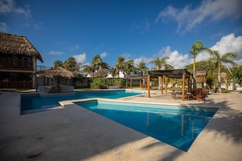 hotel and beach club ojo de agua