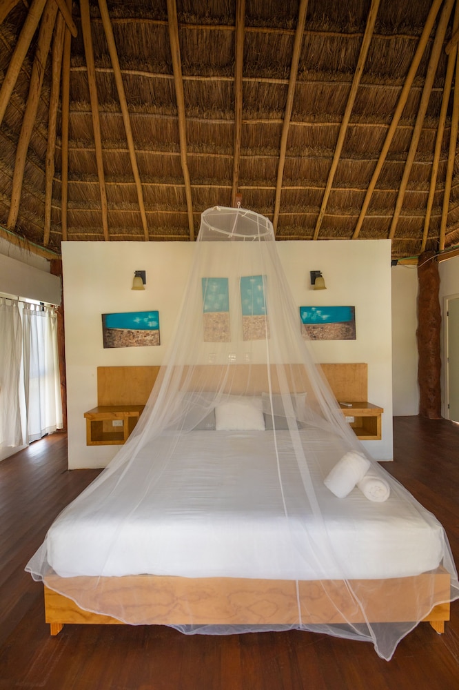 hotel and beach club ojo de agua