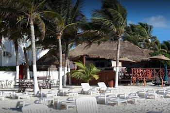 hotel and beach club ojo de agua