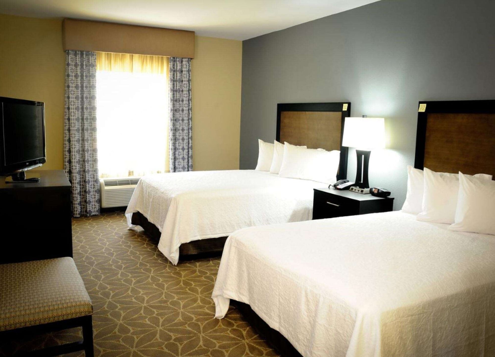 hampton inn and suites houston heights i 10