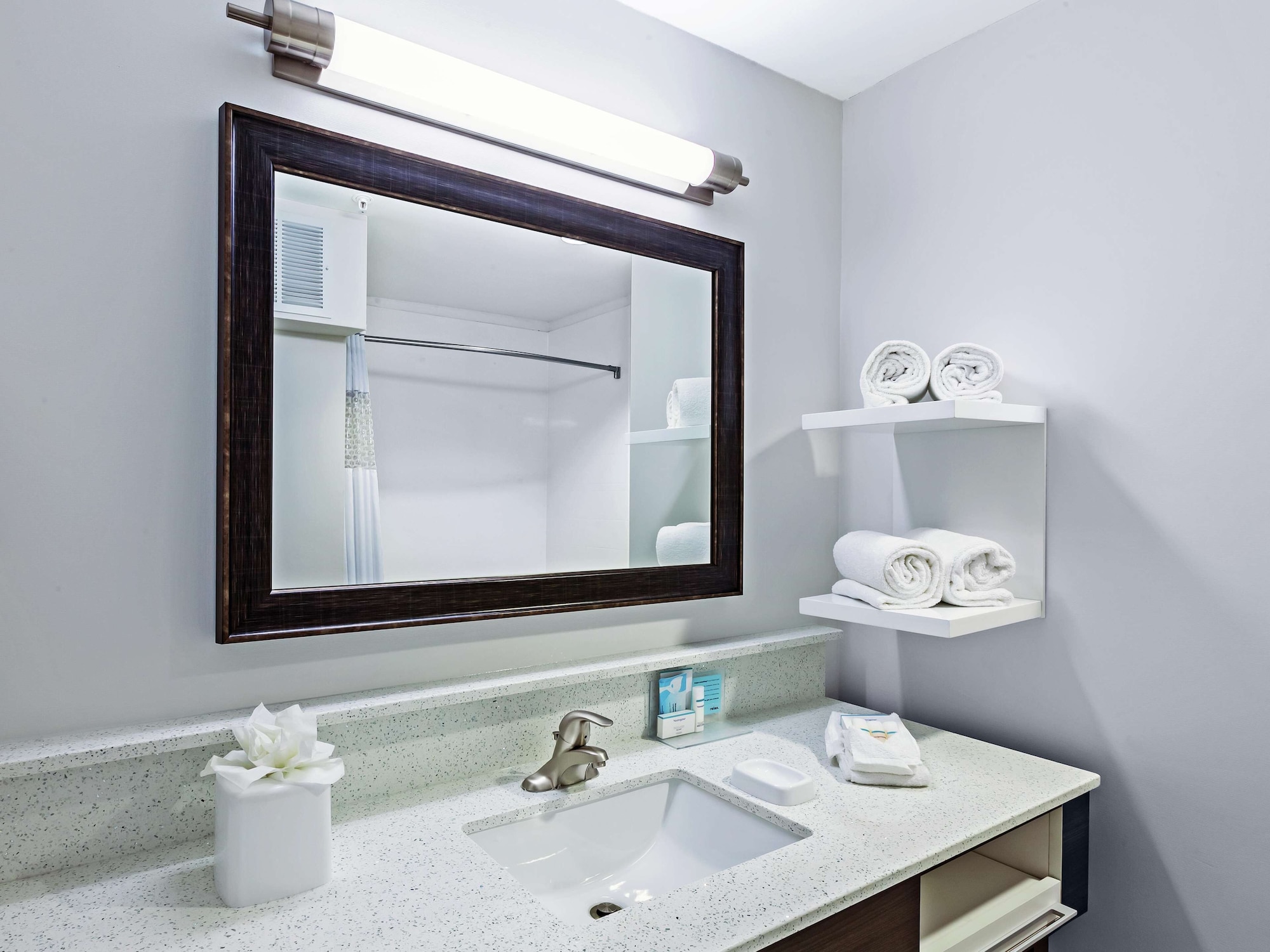 hampton inn and suites houston heights i 10