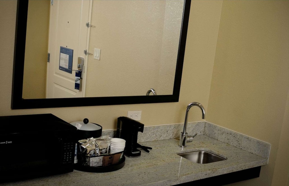 hampton inn and suites houston heights i 10