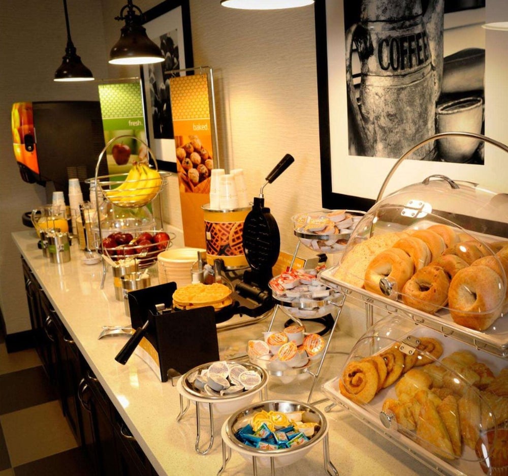 hampton inn and suites houston heights i 10