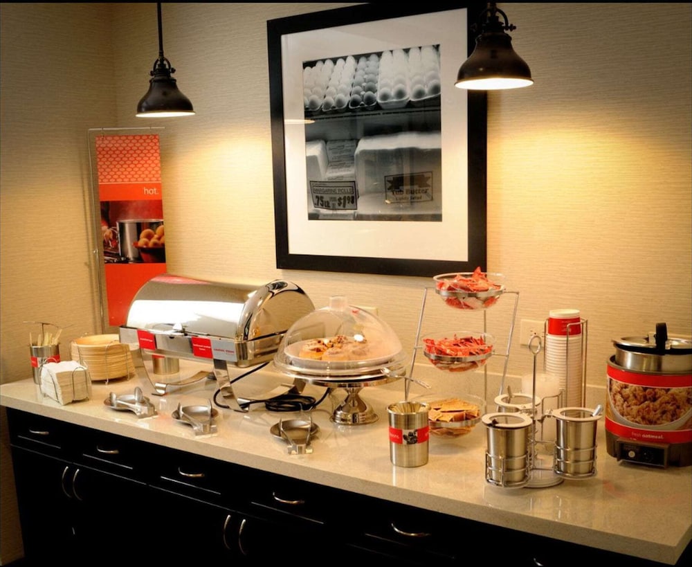 hampton inn and suites houston heights i 10