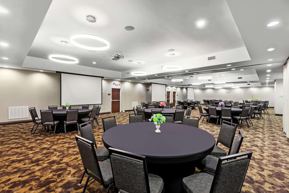 hampton inn and suites houston heights i 10