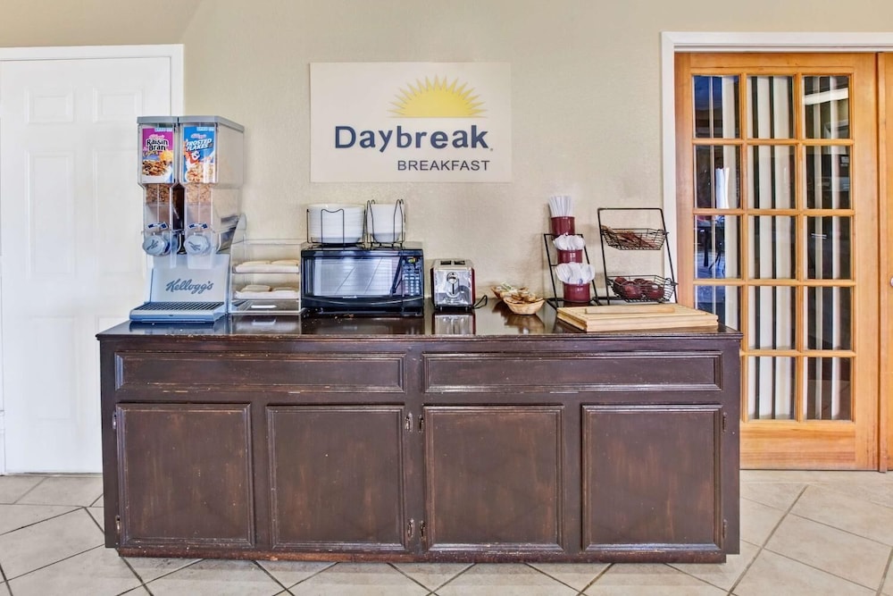 americas best value inn and suites la porte houston