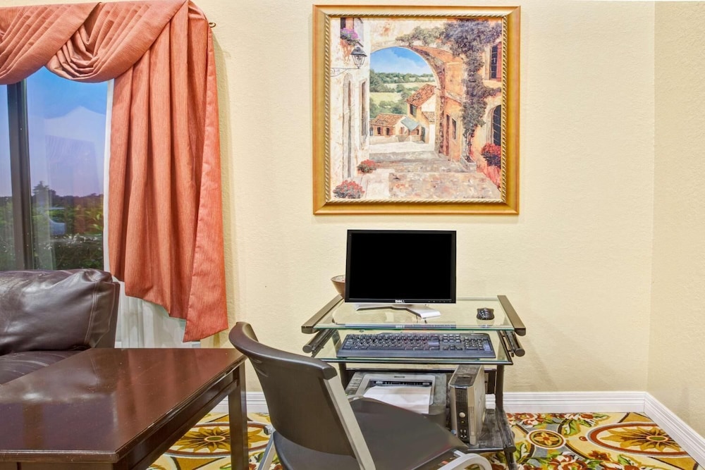 americas best value inn and suites la porte houston