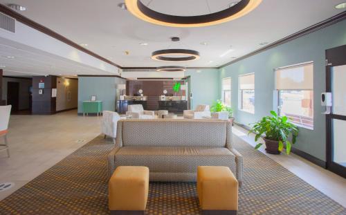 holiday inn and suites spring the woodlands area by ihg