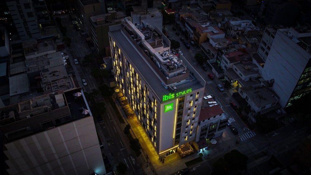 ibis styles lima san isidro