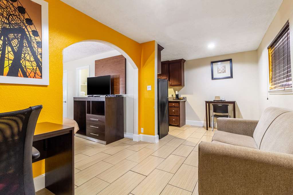 rodeway inn and suites houston near medical center