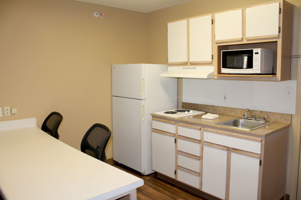 extended stay america select suites houston sugar land