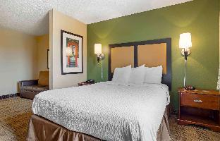 extended stay america select suites houston sugar land