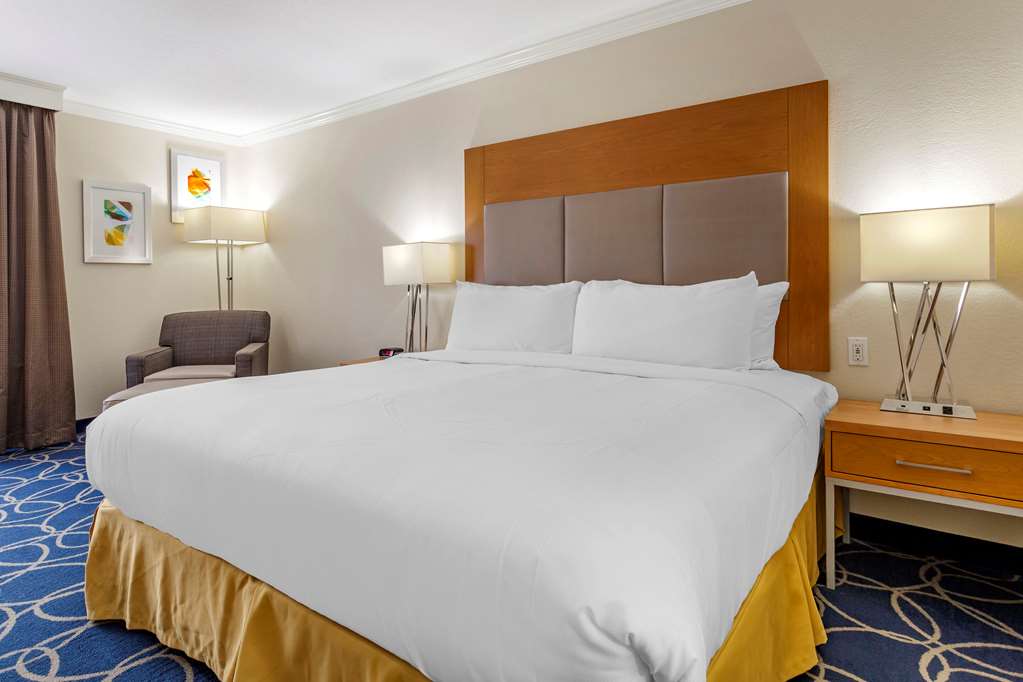 comfort inn and suites houston i 10 west energy corridor