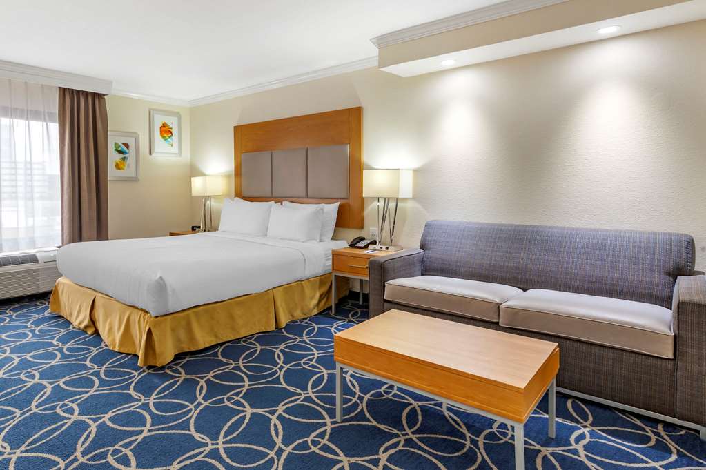 comfort inn and suites houston i 10 west energy corridor