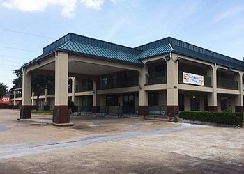 rodeway inn and suites highway 290 northwest