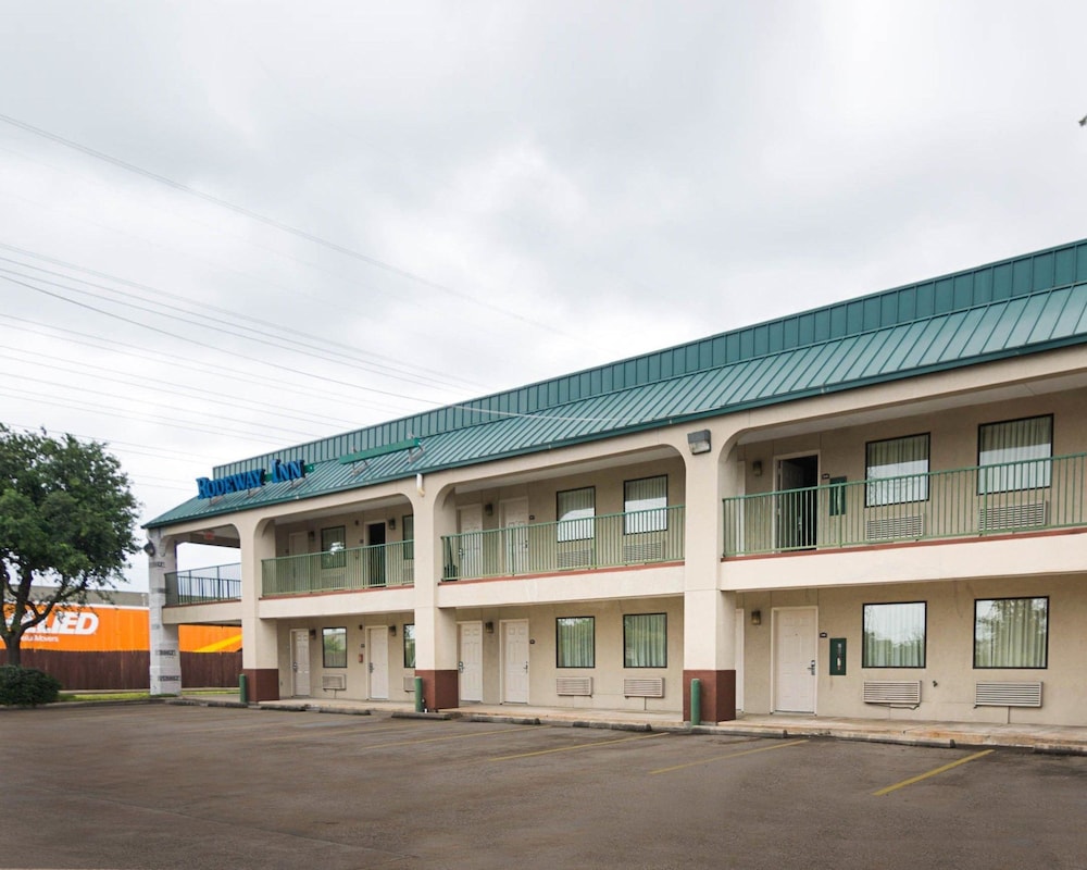 rodeway inn and suites highway 290 northwest